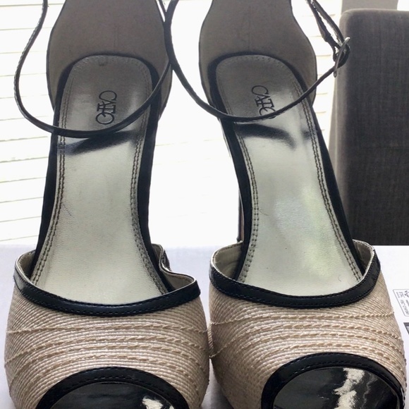 Cute Cute Beige and Black Sandal Heel - Picture 4 of 7
